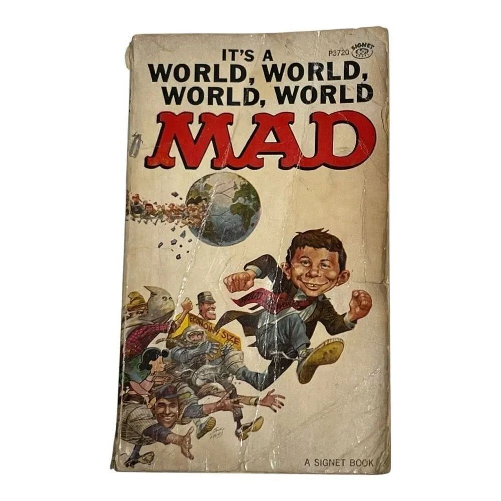 Signet Book It's A World, World, World, World, MAD Paperback Book 7th Printing